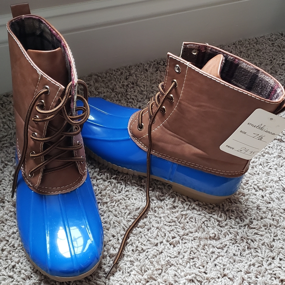 Royal blue tan rain booties